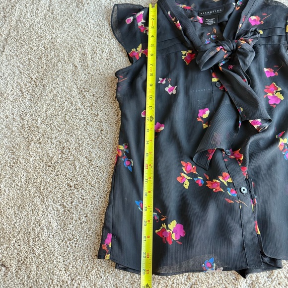 Attention Women’s Size Small Floral Sleeveless Blouse with‎ Bow Sheer Spring - Picture 2 of 6
